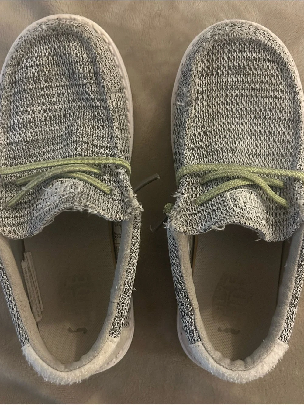 Size 2 Hey Dude Kids Knit Slip-On Sneakers in Light Gray with Green Laces